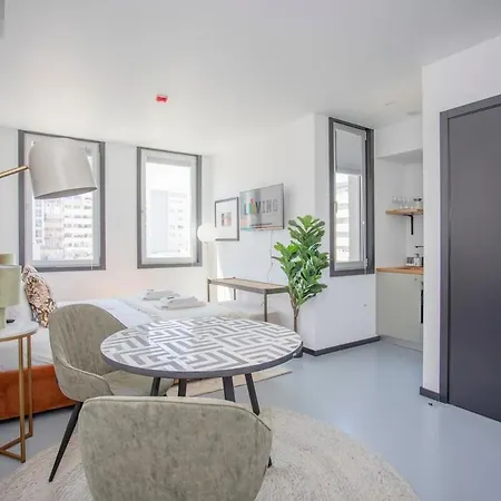 Liiiving In - Design Apartamento