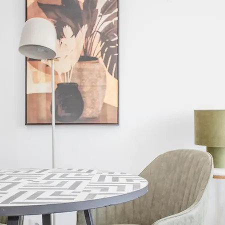 Liiiving In - Design Appartamento Oporto